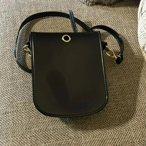 VINTAGE Adorable Glossy Black Crossbody Minimalist Handbag/Bag/Purse - Picture 7 of 7